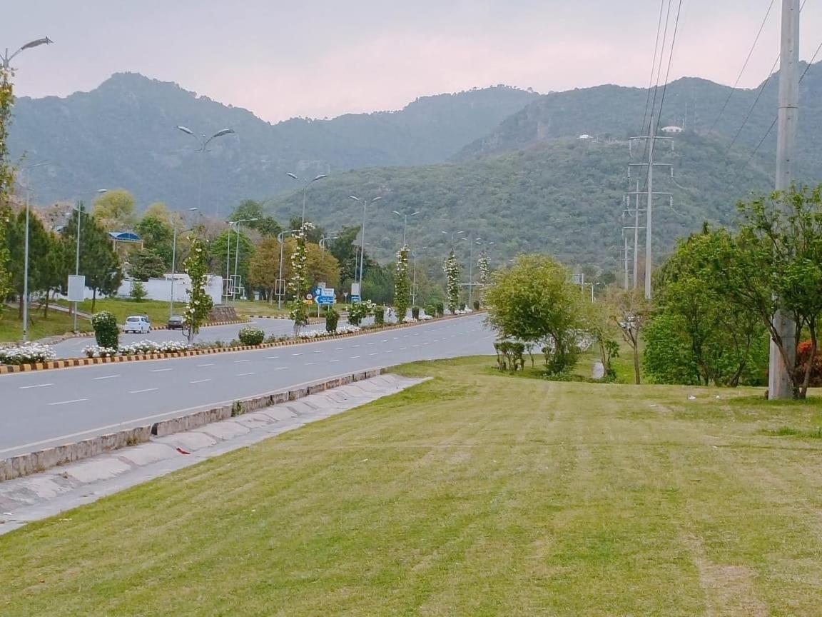 Hotel Blue Moon Residency Islamabad Exterior foto