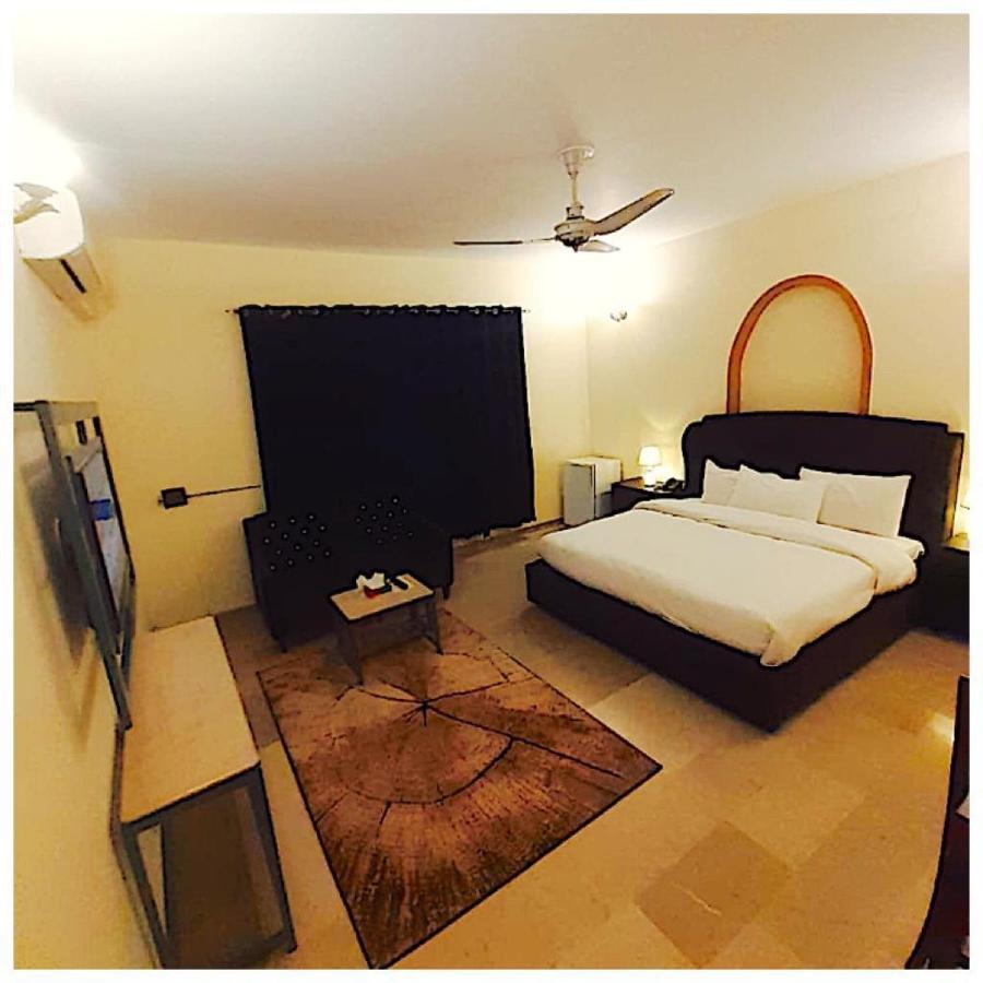 Hotel Blue Moon Residency Islamabad Exterior foto
